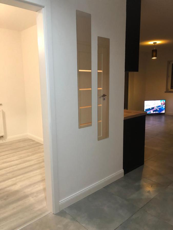 Appartamento Apartament Jana Pawla Nowy Sącz Esterno foto